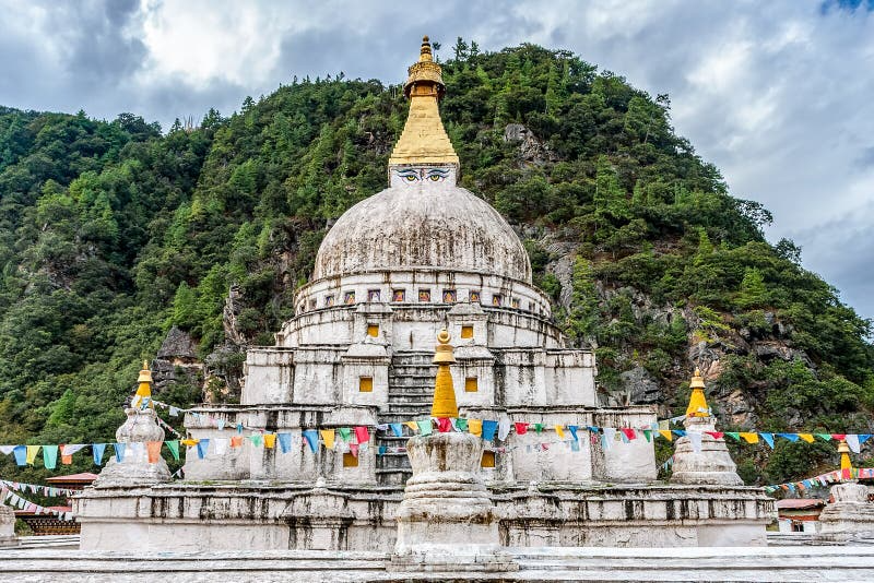 chorten-kora-trashiyangtse-easte-1 (1)
